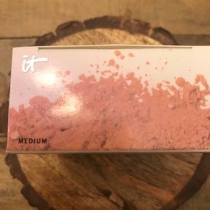 it cosmetics Makeup - It Cosmetics Bye Bye Pores Finishing Powder Medium it cosmetics Makeup - It Cosmetics Bye Bye Pores Finishing Powder Medium
